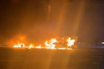 Sarıyer’de trafik kazasının ardından 2 otomobil alev topuna döndü