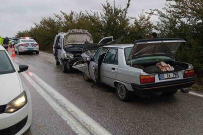 Şarköy’de iki araç çarpıştı: 7 yaralı