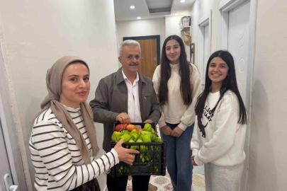 Sason’da kütüphane bahçesinde yetiştirilen sebzeler şehit aileleri ve ihtiyaç sahiplerine ulaştırıldı