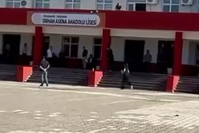 Sınava geç kalmamak için koştu, merdivenin başında baygınlık geçirdi