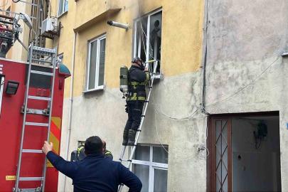 Sinop’ta kombinin elektrik bağlantısında yangın çıktı