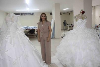 Şırnak’ta annesinden ilham alan girişimci kadın, çevre dostu gelinlikler tasarlıyor