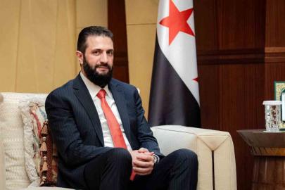 Suriye Devlet Başkanı eş-Şara, Suudi Arabistan Veliaht Prensi Selman ile bir araya geldi