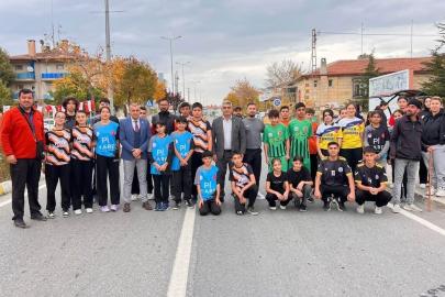 Tomarza’da 29 Ekim Cumhuriyet Kupası Atletizm Yarışları düzenlendi