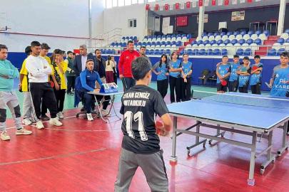 Tomarza’da Cumhuriyet Kupası turnuvası yapıldı
