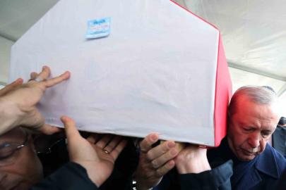 Trafik kazasında hayatını kaybeden Üsküdar Belediye Başkan Vekili Dündar Ziya Gültekin son yolculuğuna uğurlandı