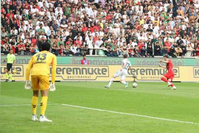 Trendyol Süper Lig: Amed Sportif Faaliyetler: 0 - Konyaspor: 0 (ilk yarı)