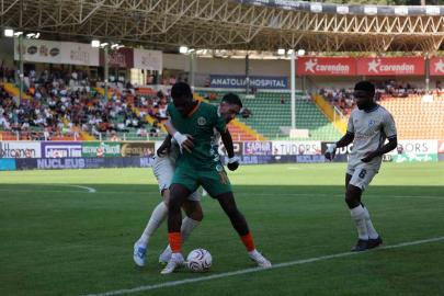 Trendyol Süper Lig: Corendon Alanyaspor: 0 - Erzurumspor FK: 0 (İlk yarı)