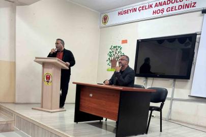 Tuşba Hüseyin Çelik Kız Anadolu İmam Hatip Lisesinde veli toplantısı yapıldı
