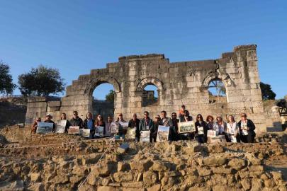 Ulusal ve uluslararası ressamlar Konuralp’i tuvallerine taşıdı