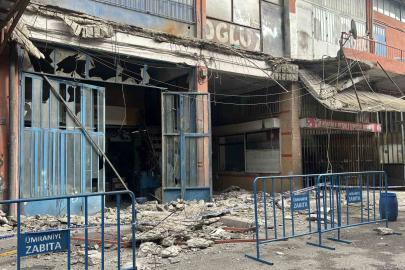 Ümraniye’de sanayi sitesinde balkon çöktü: 3 yaralı