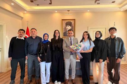 Üniversite öğrencileri fikirlerini  Kaymakam Uzan’a aktardı