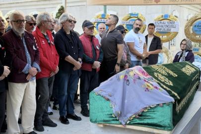 Usta tiyatro oyuncusu Necla Uygur son yolculuğuna uğurlandı