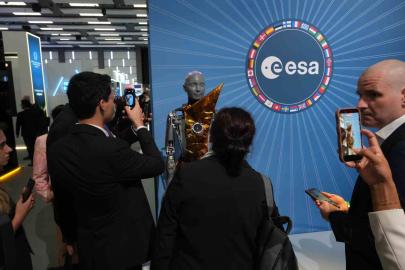 Uzay Kongresi’nde girişimler dünya devleriyle buluştu, robot AMECA ilk kez ziyaretçilerin karşısına çıktı