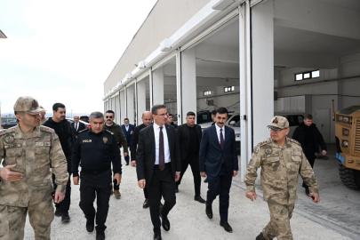 Vali Aydın Baruş’tan Karayazı’ya çıkartma: Çalışmaları yerinde inceledi