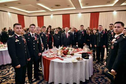 Vali Köşger;  "İstikbalde daha iddialı bir Türkiye hedefiyle yürüyeceğiz"