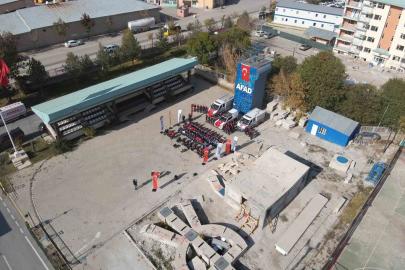 Van’da 23 Ekim Depremi’nin 15. yılında hayatını kaybedenler anıldı