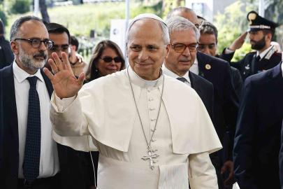 Vatikan: "Papa’nın ameliyatı başarıyla tamamlandı"