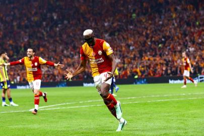 Victor Osimhen ligdeki gol sayısı 8’e çıkardı