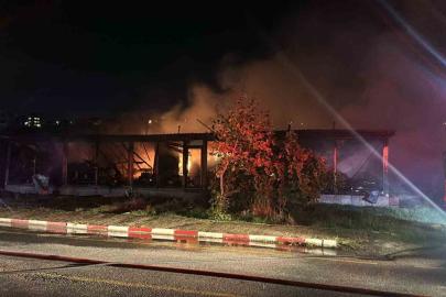 Yalova’da mobilya imalathanesinde yangın