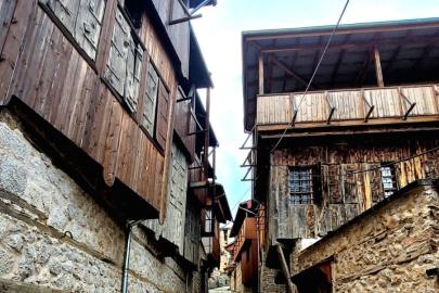 Yıllara meydan okuyan Eğin evleri, tarihi ve ustalığı yaşatıyor