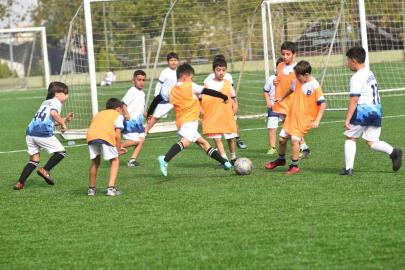 Yunusemre Belediyespor geleceğin yıldızlarını arıyor