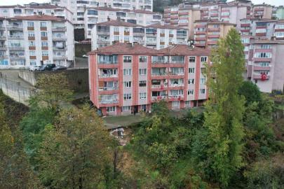 Zonguldak’ta 135 haneli sitede çökme endişesi: "İki yıldır çözüm bekliyoruz"